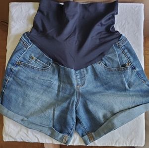 Maternity shorts